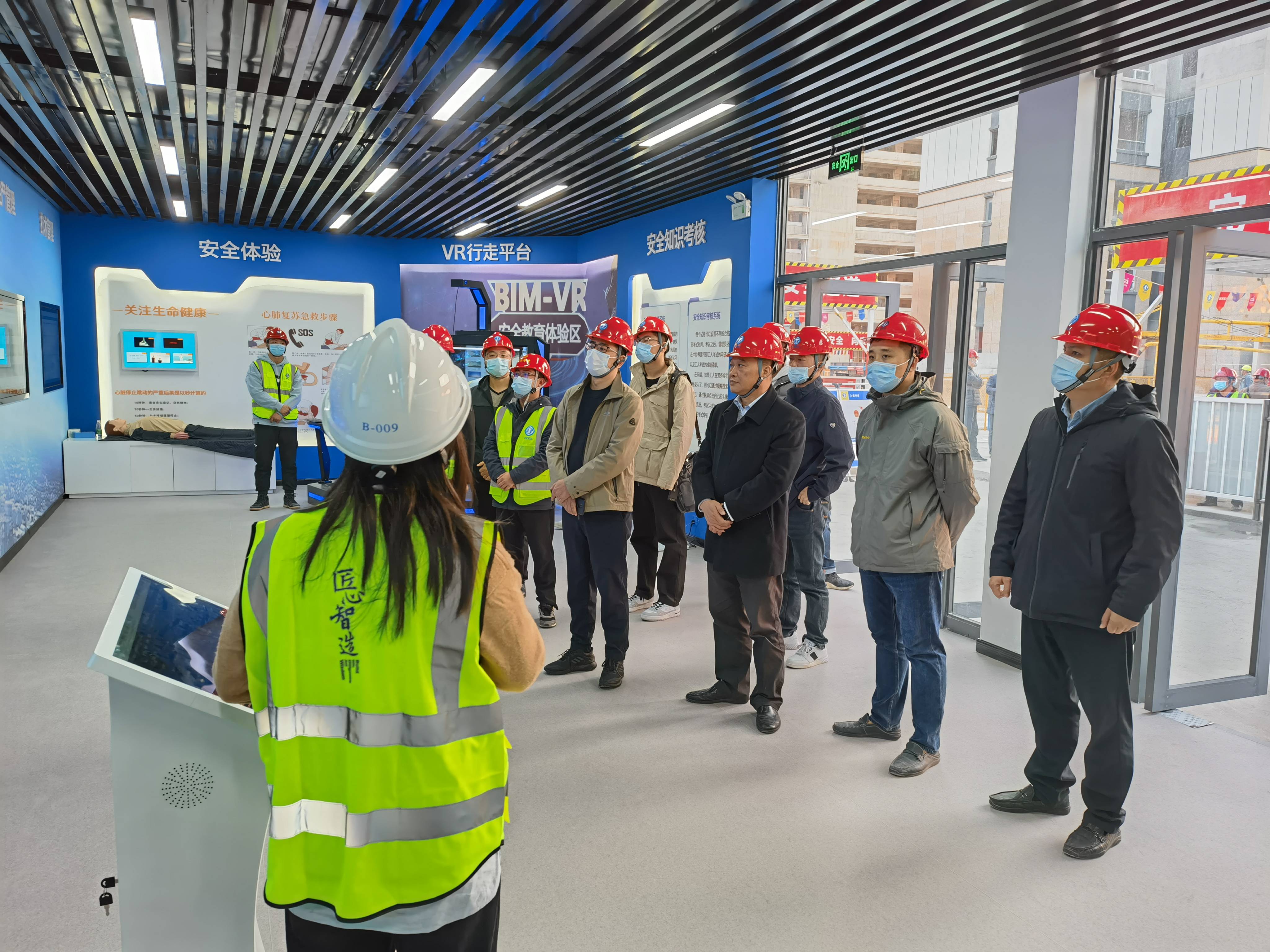 1636946504429997.jpg 公司组织员工赴扬州项目交流学习(1).jpg