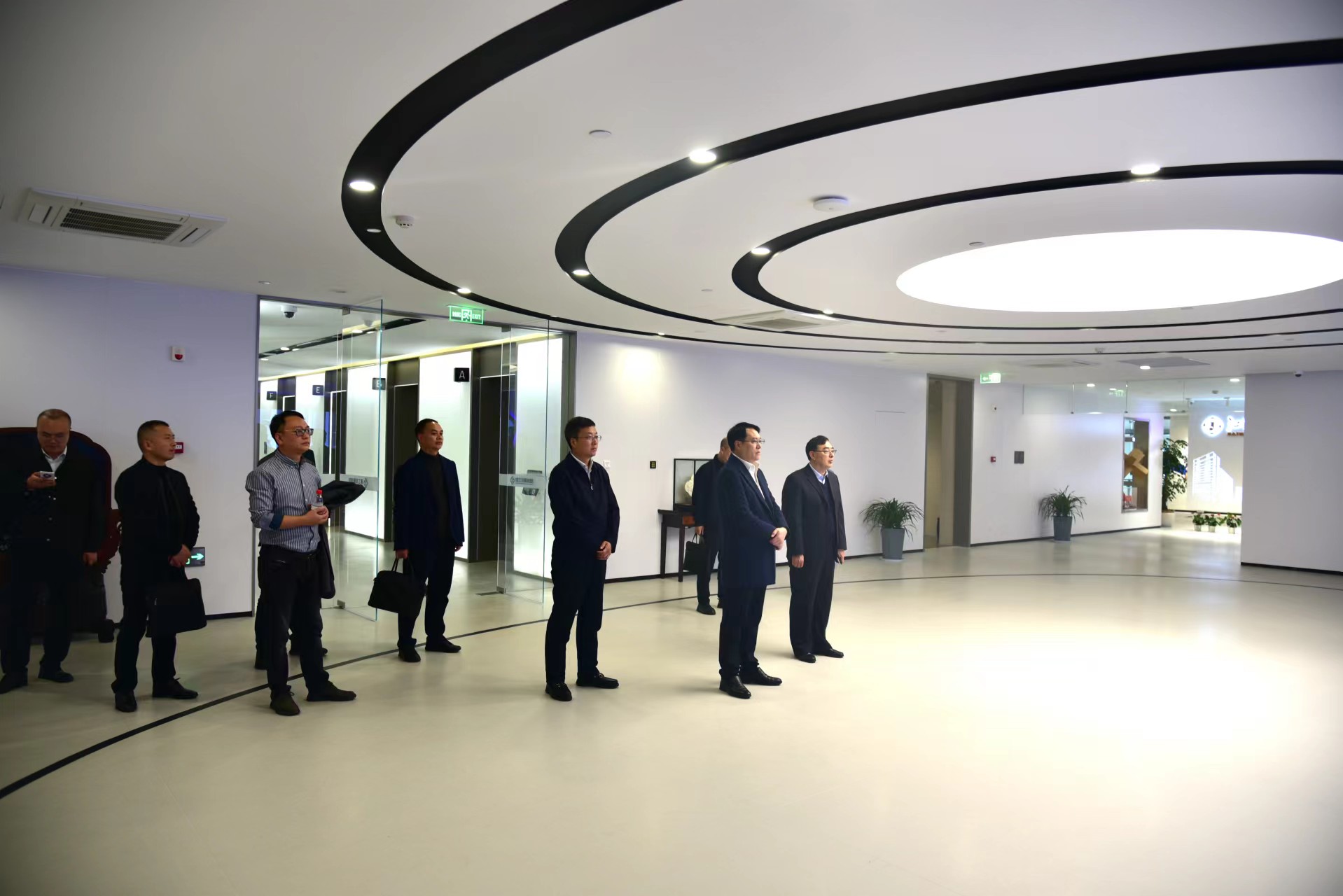 1700794326441234.jpg 6d9f301a3f795caaacb581420c2de7b.jpg